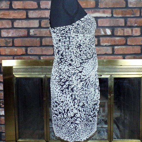 Mini Ruffle One Shoulder Strap Bodycon Dress - Picture 4 of 7